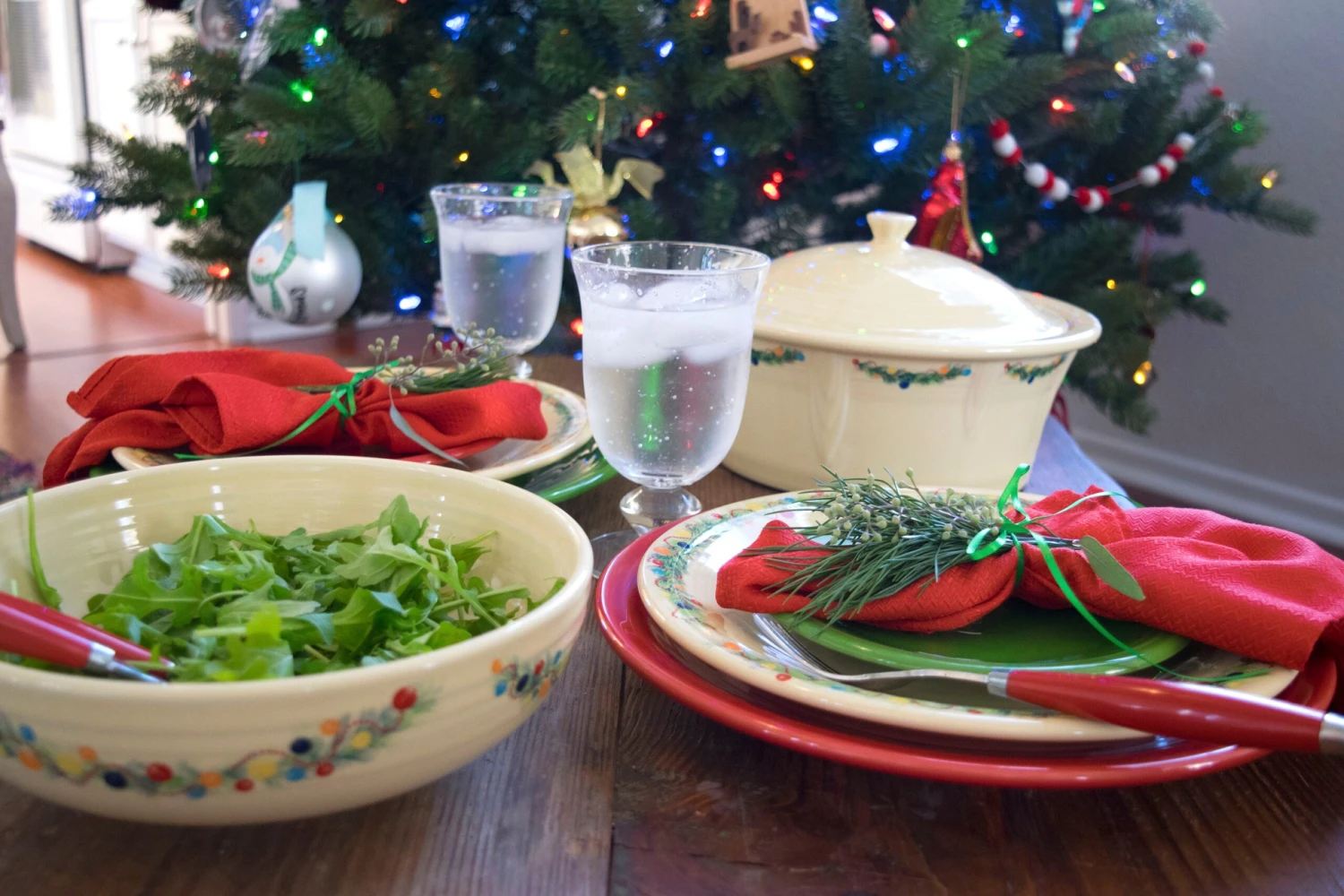 Fiesta Large Christmas Covered Casserole 4 Fiesta Large Christmas Covered Casserole - Image 2