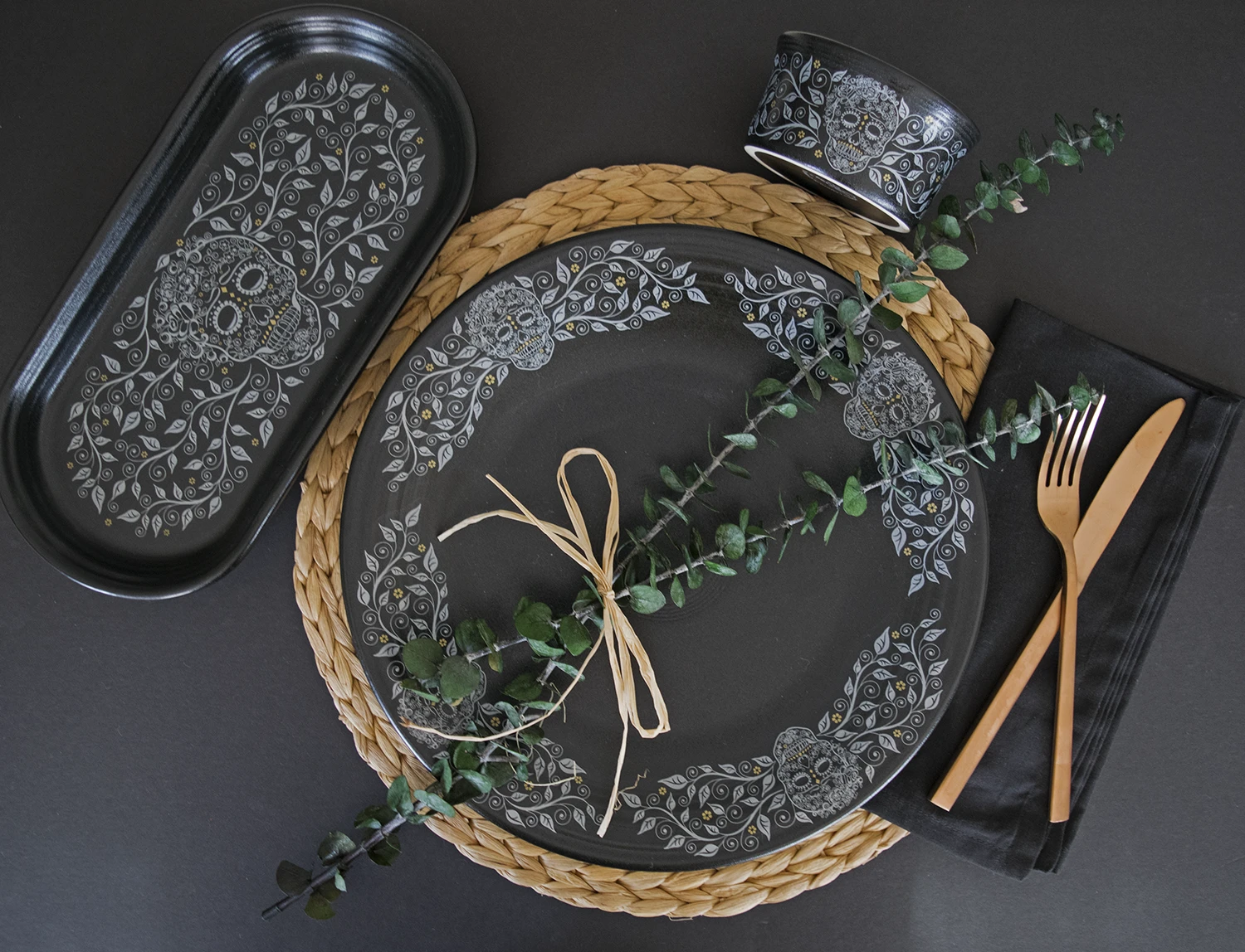 Fiesta Small Bread Tray SKULL AND VINE 4 Fiesta Small Bread Tray SKULL AND VINE - Image 2